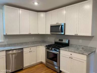 Main picture of 305 Highland Ave