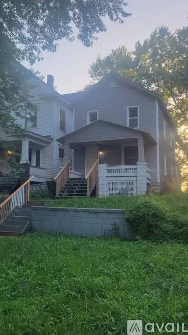 Main picture of 223 SW Harrison St