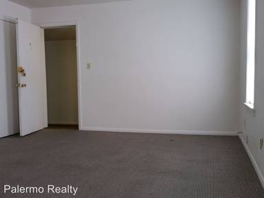 Main picture of 410 W 8th St