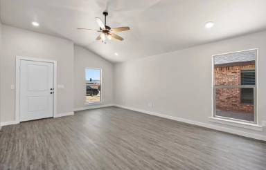 Main picture of 2124 Langford Ave