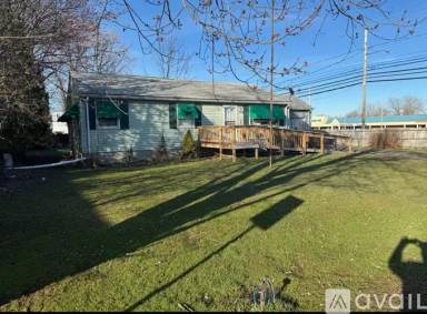 Main picture of 10 Livingston Pkwy