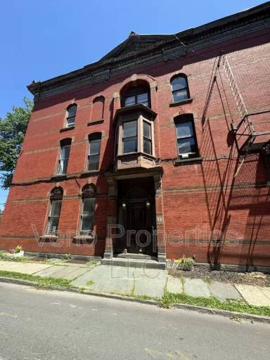 Main picture of 41 Division St