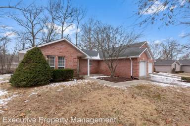 Main picture of 911 Stonebridge Dr