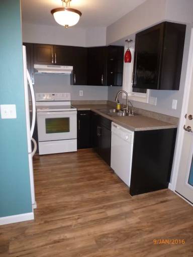 Main picture of 1032 Evergreen St