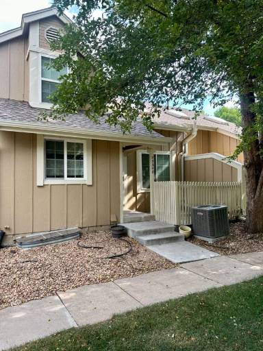 Main picture of 9930 Grove St