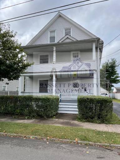 Main picture of 90-92 Meadow St