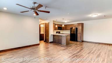 Main picture of 596 N Hillcrest Pkwy