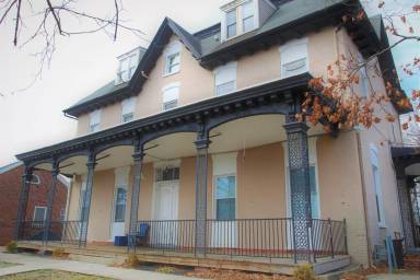 Main picture of 671 Highland Way