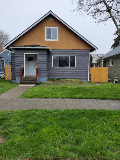 Main picture of 534 N 74th St