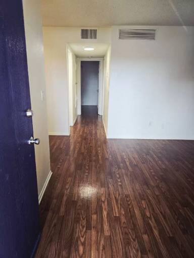 Main picture of 10210-14 Gould St