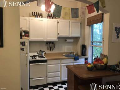 Main picture of 104 Magazine St