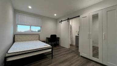 Main picture of 1570 W 36th St