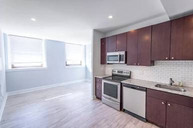 Main picture of 427 Monroe St