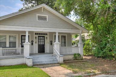 Main picture of 106 Ellis St