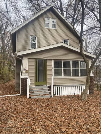 Main picture of 707 Roselle Ave