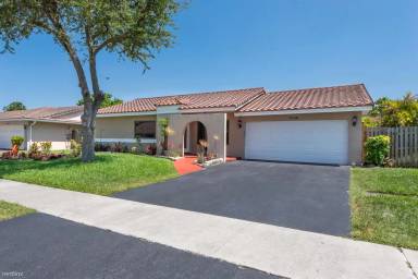 Main picture of 7906 NW 18th Ct