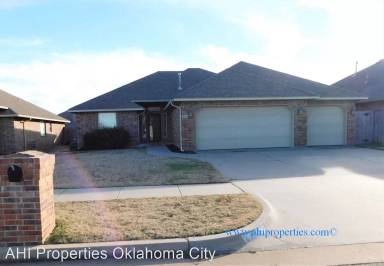 Main picture of 512 SW 161st St