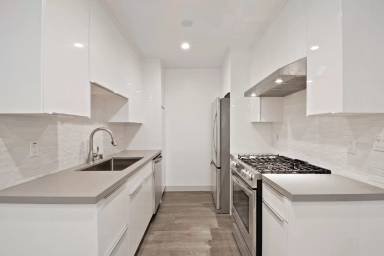 Main picture of 1127 18th St
