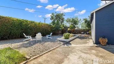 Main picture of 923 N Soldano Ave