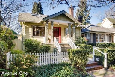 Main picture of 737 21st Ave E