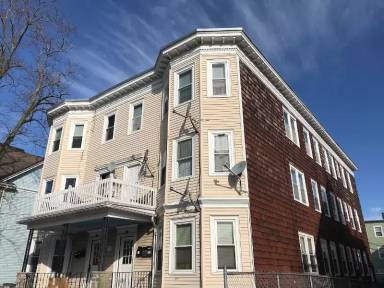 Main picture of 368 Centre St