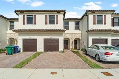 Main picture of 23263 SW 111th Ave