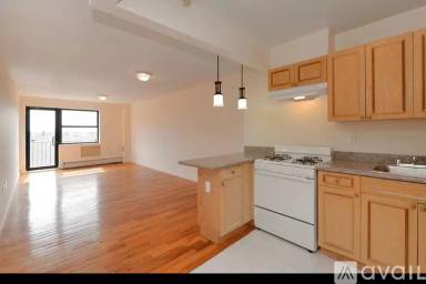 Main picture of 36 Hilton Ave