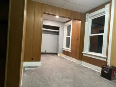 Main picture of 225 W Center St