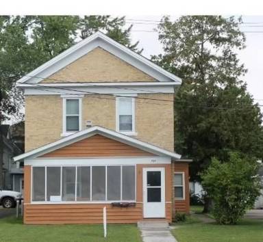 Main picture of 717 4th St S