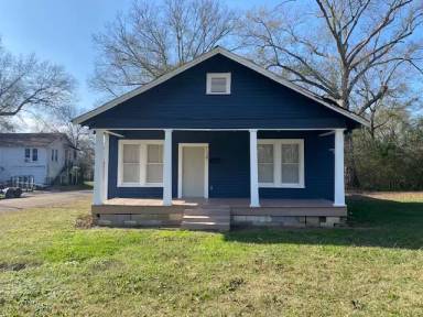 Main picture of 724 Jones St