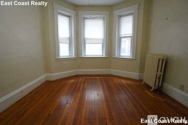 Main picture of 11 Royce Rd