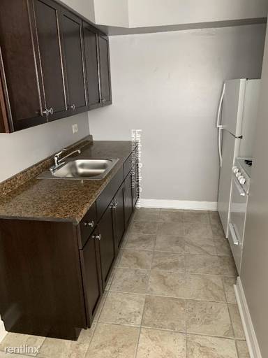 Main picture of 9610 Ivanhoe Ave