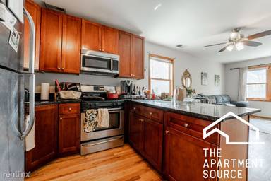 Main picture of 1332 W Nelson St