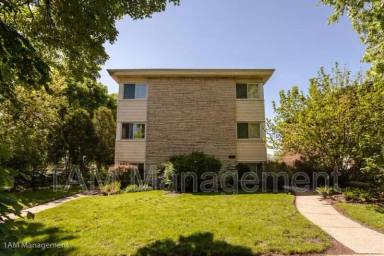 Main picture of 200 South Blvd