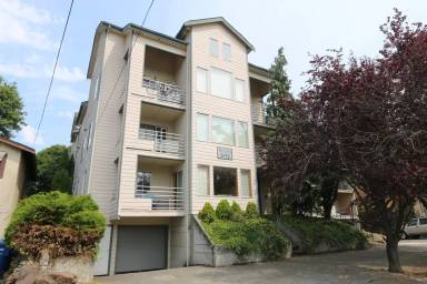 Main picture of 2432 NW 57th St