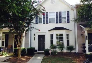 Main picture of 821 Crestwell Cir SW