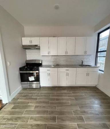 Main picture of 89 E 25th St