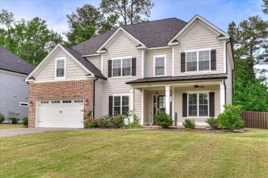 Main picture of 565 River Oaks Ln