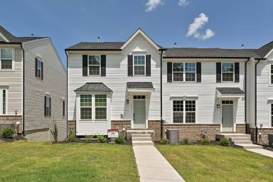 Main picture of 7637 Griffins Gate Dr SW