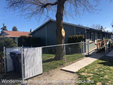 Main picture of 6330 N Crestline St