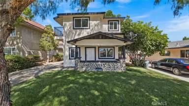 Main picture of 292 1/2 N Craig Ave