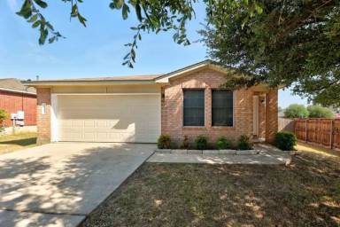 Main picture of 200 Lombard Dr