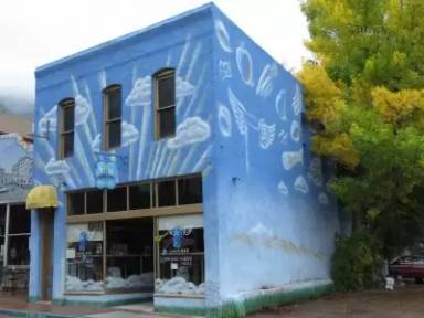 Main picture of 16 Ruxton Ave