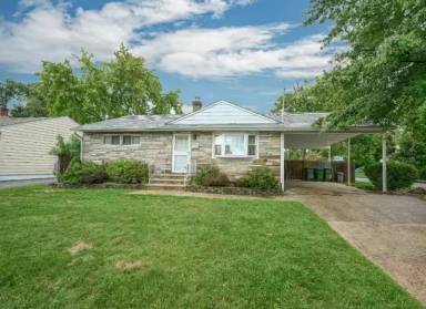 Main picture of 65 Schuyler Dr