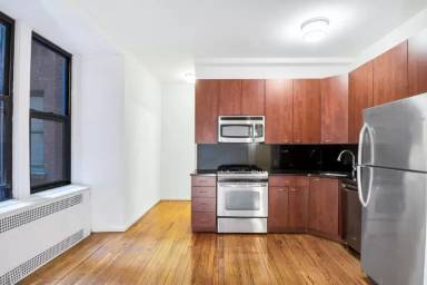Main picture of 121 Madison Ave Apartments