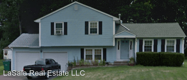 Main picture of 17 Christine Cir