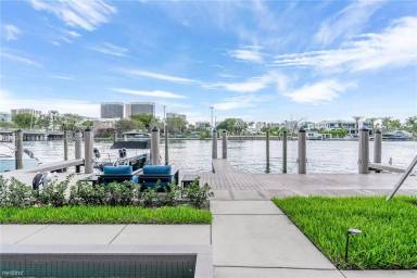 Main picture of 9521 E Bay Harbor Dr