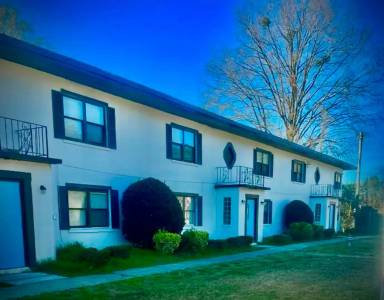 Main picture of 815 S Cobb Dr SE