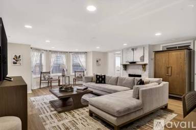 Main picture of 17 W Park Ave