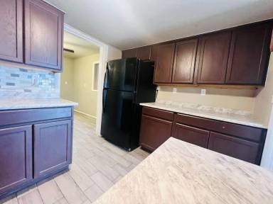 Main picture of 602 NE Davis St